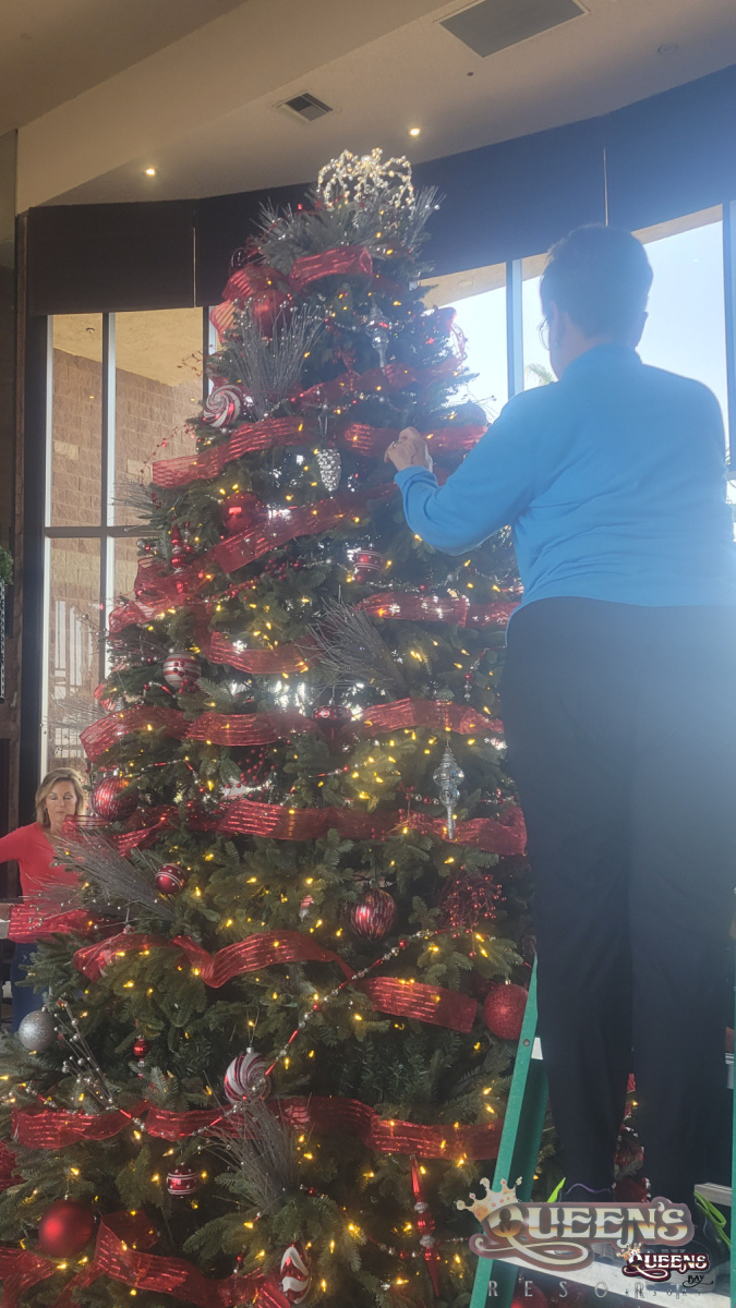 Christmas Tree Decorating (2022)